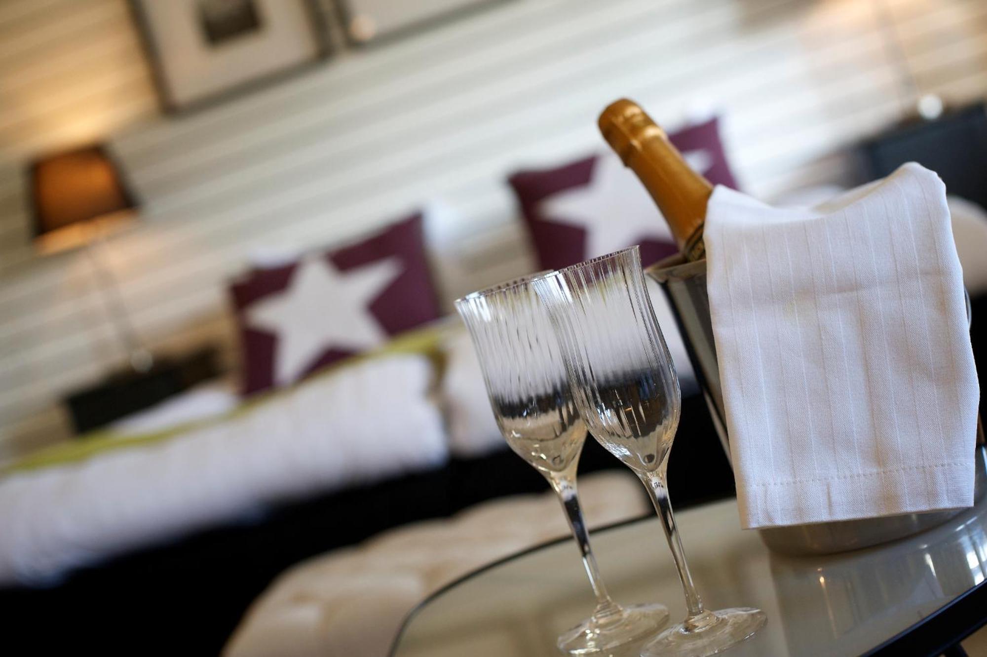 Hotell Tinget Sala Exteriér fotografie